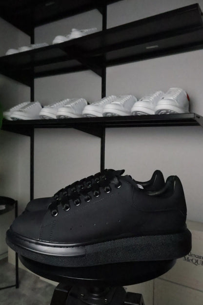 Alexander McQueen "BLACK"