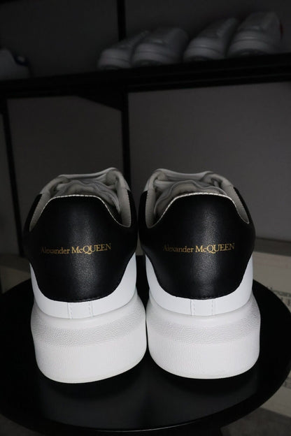 Alexander McQueen "White-Black" CLASSIC