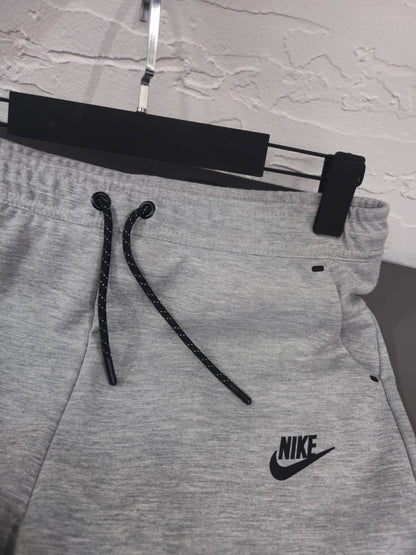 Nike Komplet Sivi