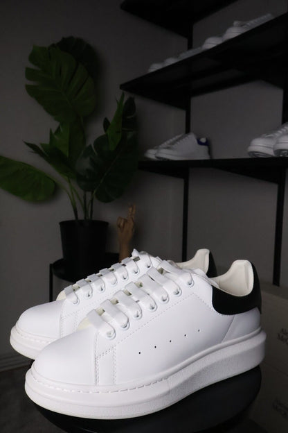 Alexander McQueen "White-Black" CLASSIC