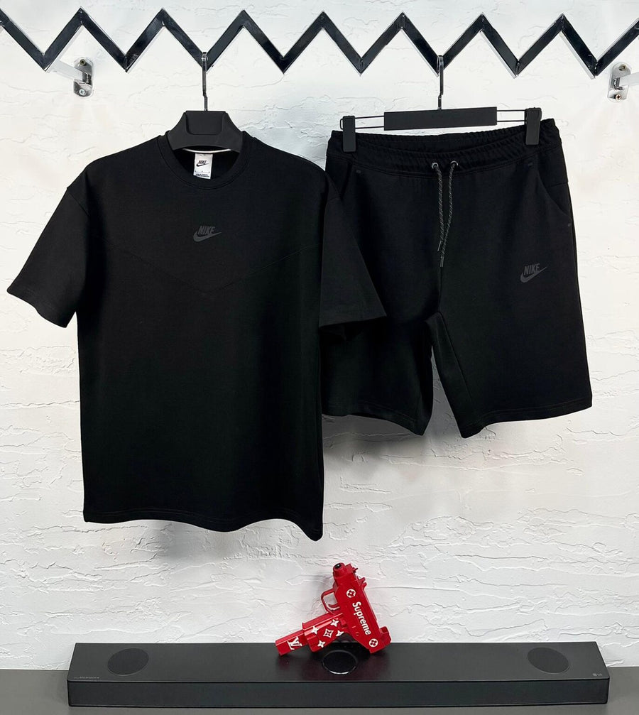 Nike komplet Crni